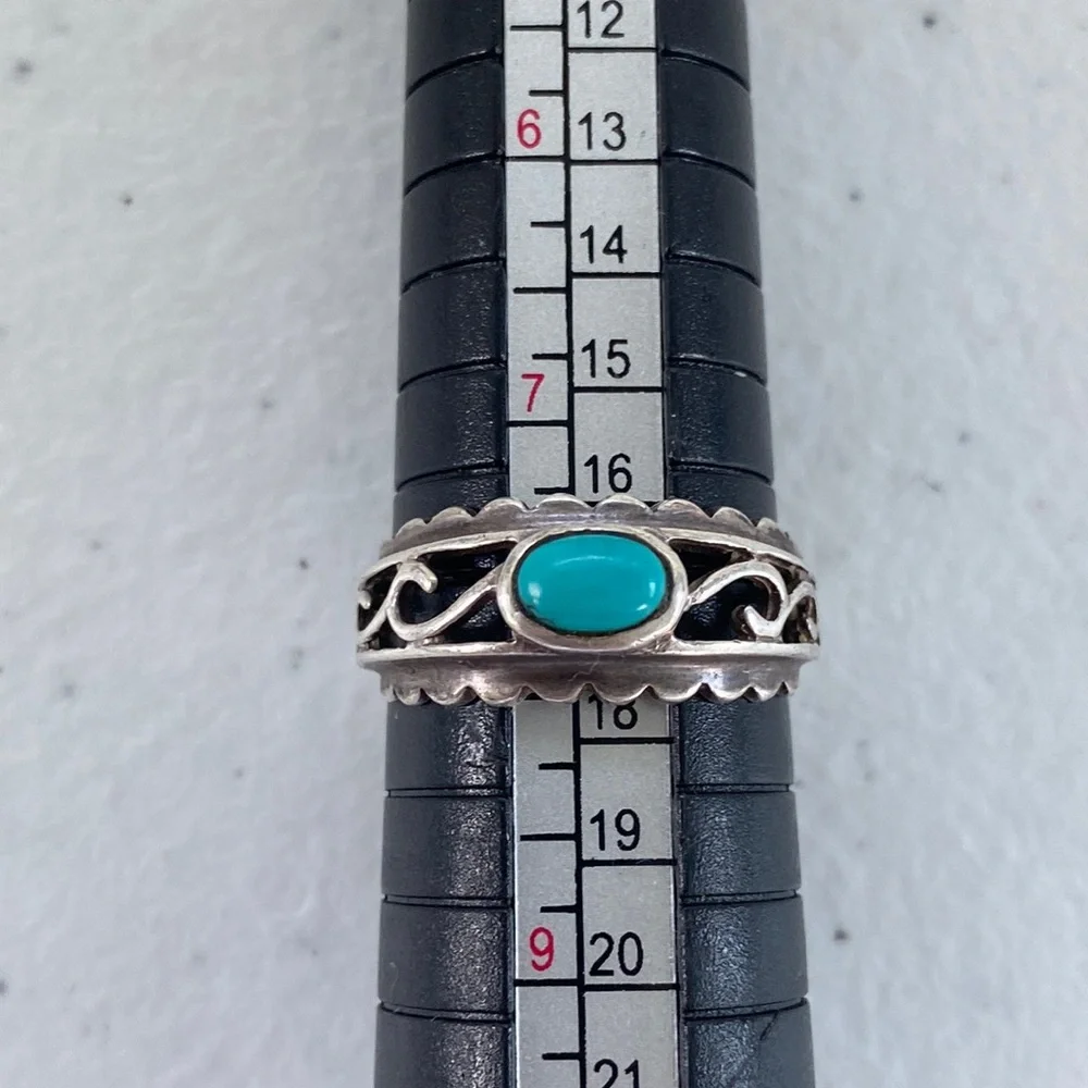 Vintage Hand Crafted Sterling Silver Navajo Turquoise Ring - Picture 1 of 10